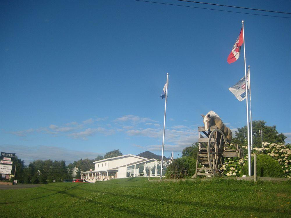Motel Au Vieux Piloteux Rivière-du-Loup Eksteriør bilde