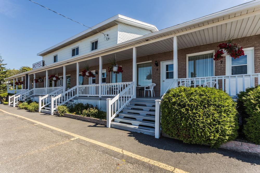 Motel Au Vieux Piloteux Rivière-du-Loup Eksteriør bilde